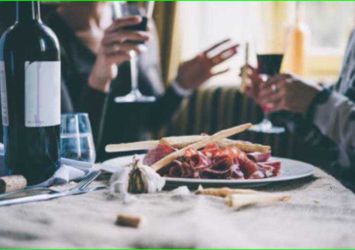 Confesercenti Modena effetto green pass: calo prenotazioni