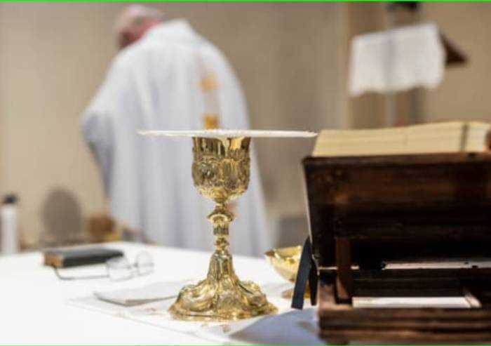 'Avvenire' green pass in chiesa solo se norma per attività collettive