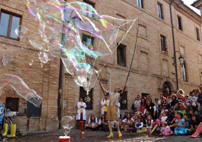 Pavullo: con Fish&Bubbles prosegue la stagione teatrale