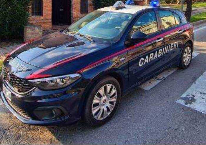 Modena, fermano anziana in tangenziale con una scusa e la derubano