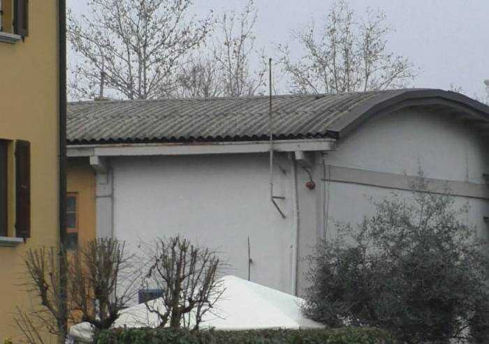 Madonnina: degrado e amianto, si intervenga sui capannoni abbandonati