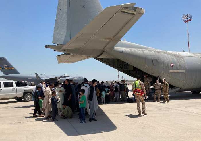 Afghanistan, il sindaco di Modena: 'L'accoglienza è un dovere'