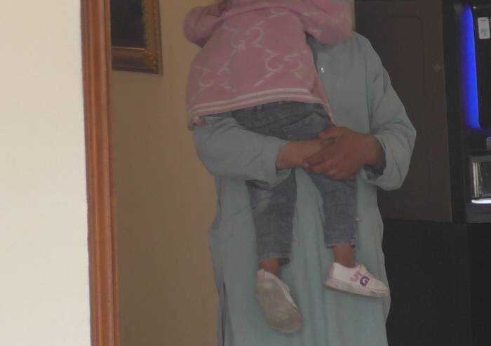 Famiglia afghana divisa a Kabul, riunita a Modena