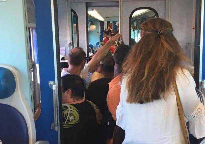'Treno Bologna Forlì strapieno: così la Regione previene il Covid'