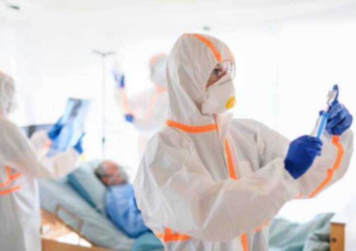 Covid, 455 contagi in Emilia Romagna e nove decessi