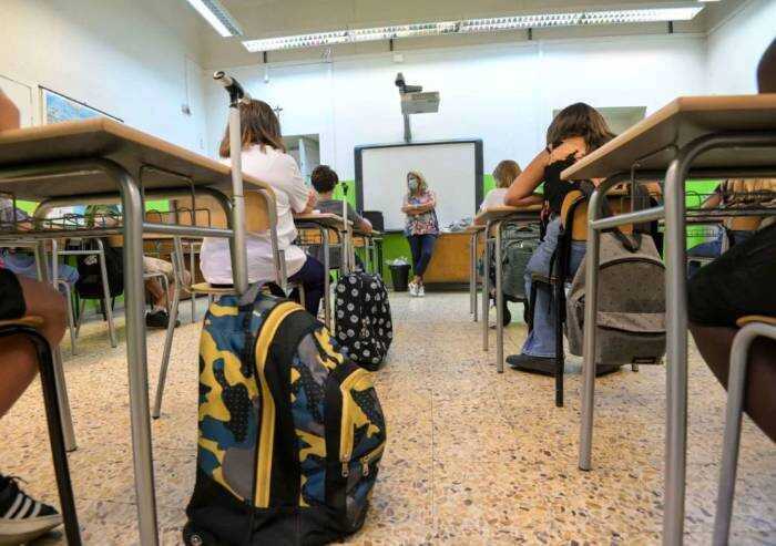 Scuole superiori: campanella per 35mila, 800 in più in provincia
