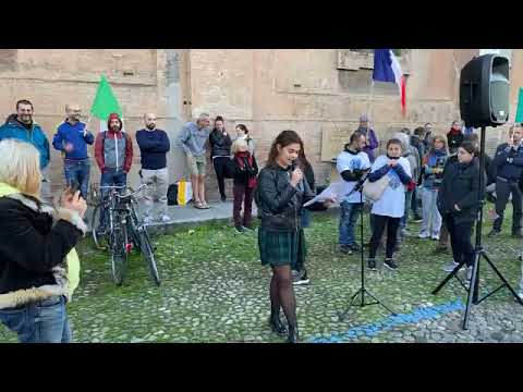 Modena Libera: 'No alle violenze. Nostra resistenza pacifica continua'