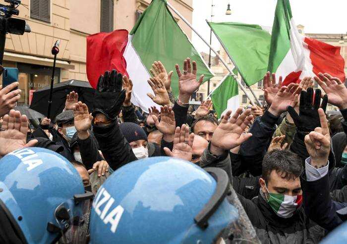 Lega e Fdi: sindrome di Fonzie, la condanna al fascismo resta tabù