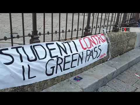 Palermo, il prof no green pass: 'A Roma torturati i manifestanti'