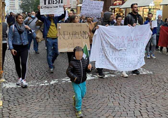 No Green pass, in 500 al corteo pacifico: Modena è vicina a Trieste