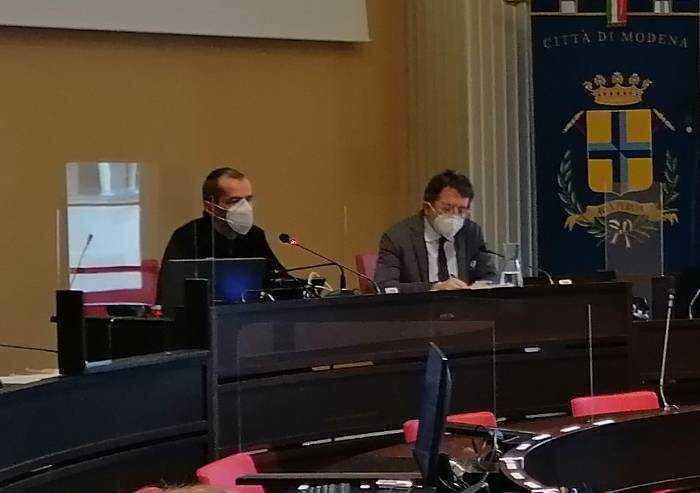 Questura fascia A, il sindaco non conferma, opposizione all'attacco