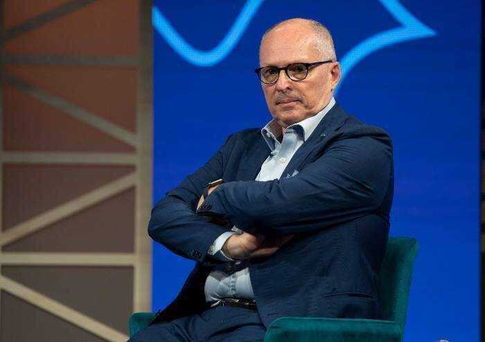 Ricciardi: 'Terza dose vaccino per tutti: subito per chi ha fatto J&J'