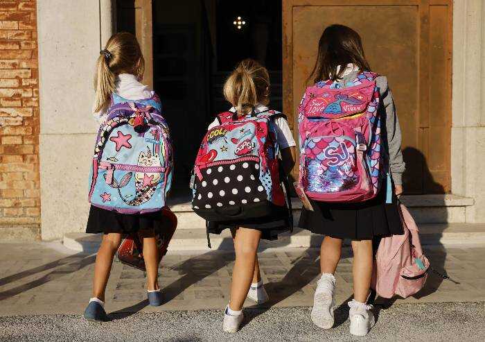 Vaccino ai bambini? Sileri: 'à sicuro ma non ci sarà nessun obbligo'
