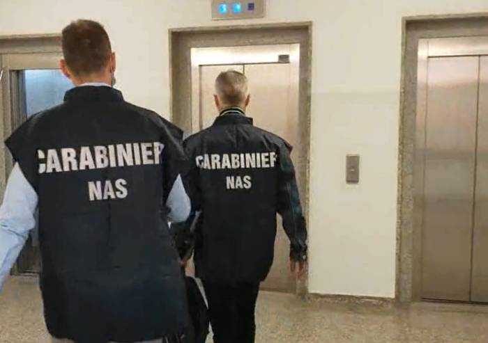 I Nas scoprono 281 medici e sanitari no vax al lavoro