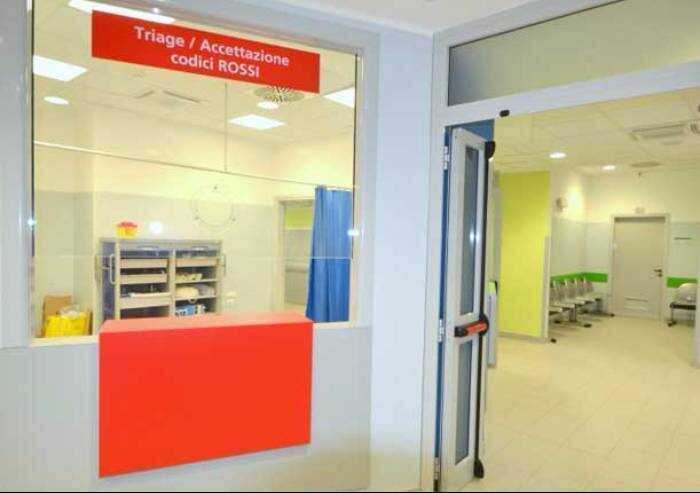 Ospedale Mirandola, l'Ausl conferma: via automedica, di notte rimane l'infermieristica