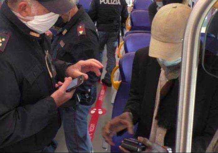 Green Pass di un altro per salire sul treno: denunciato