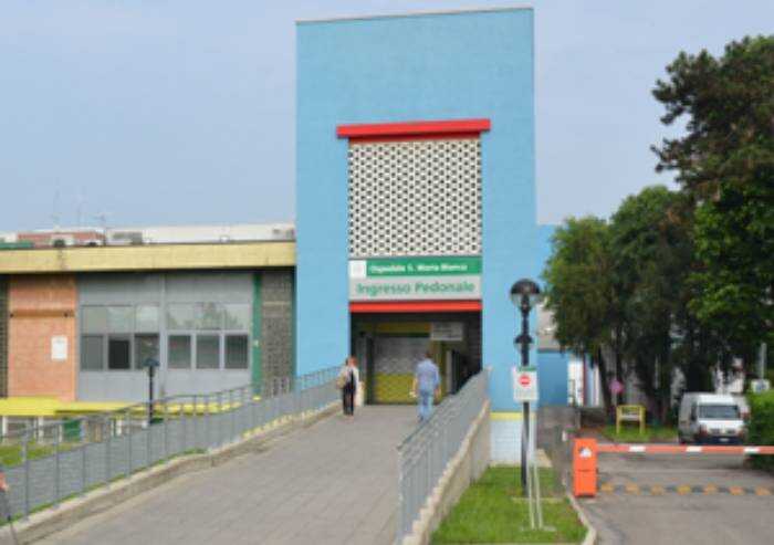 'Ospedale Mirandola, tagliata la metà dei posti letto in chirurgia'