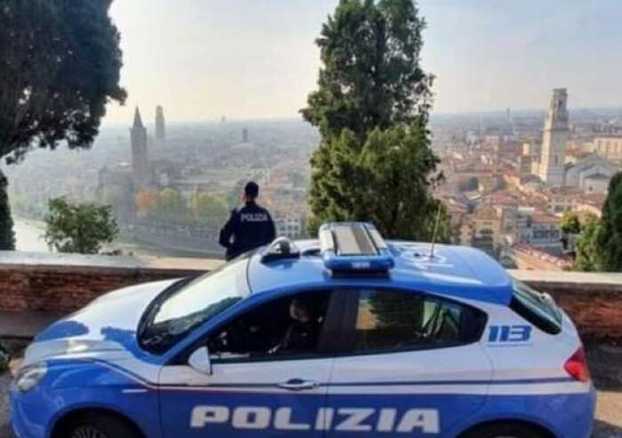 Miracolo di Natale: tenta suicidio, poliziotto la afferra al volo