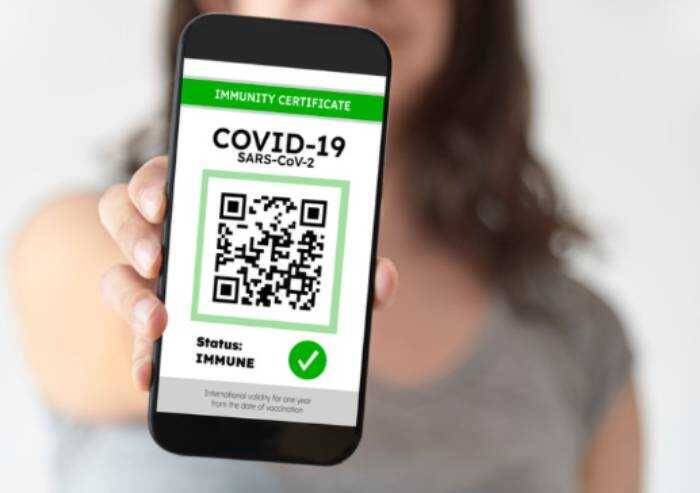 Super green pass anche per servizi alla persona e centri commerciali