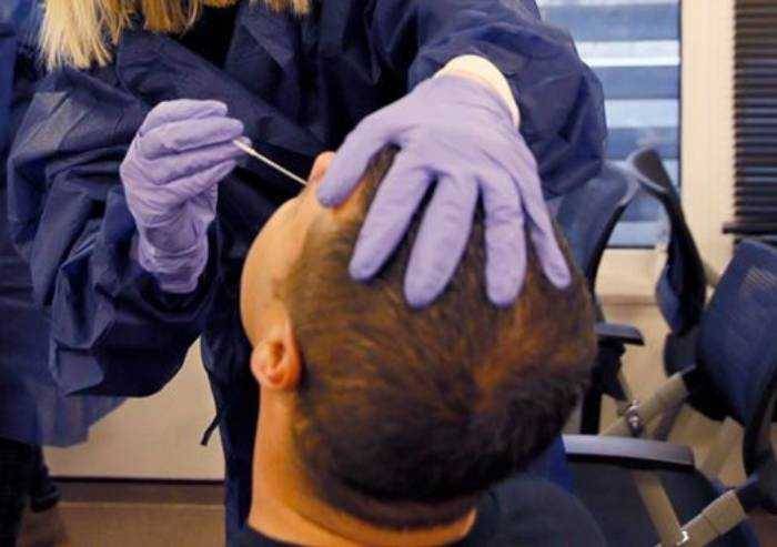 Covid Emilia Romagna, ok all'autotesting. Ma solo per i vaccinati