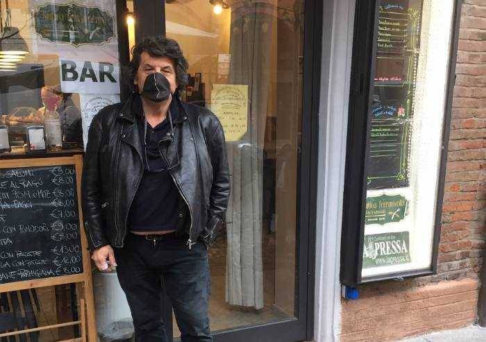 'Modena, fiere in pandemia: Comune nemmeno garantisce bagni chimici'