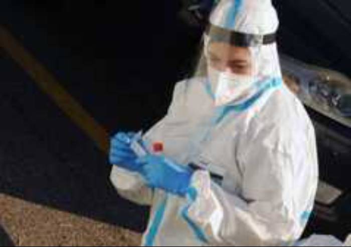 Covid, oltre 2600 contagi a Modena e otto morti