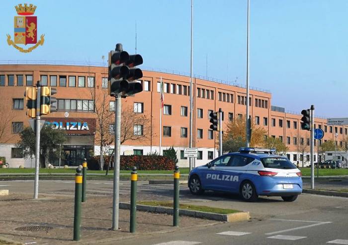 Modena, barista non controlla i super green pass: multato