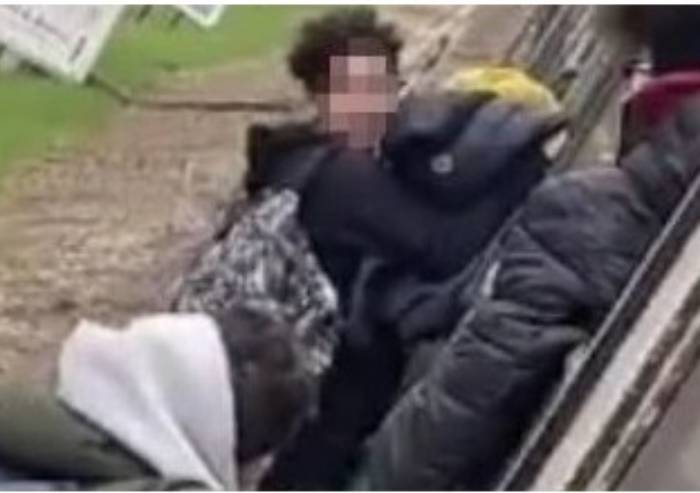 Ripresi fuori dal treno in corsa: 2 giovani sanzionati