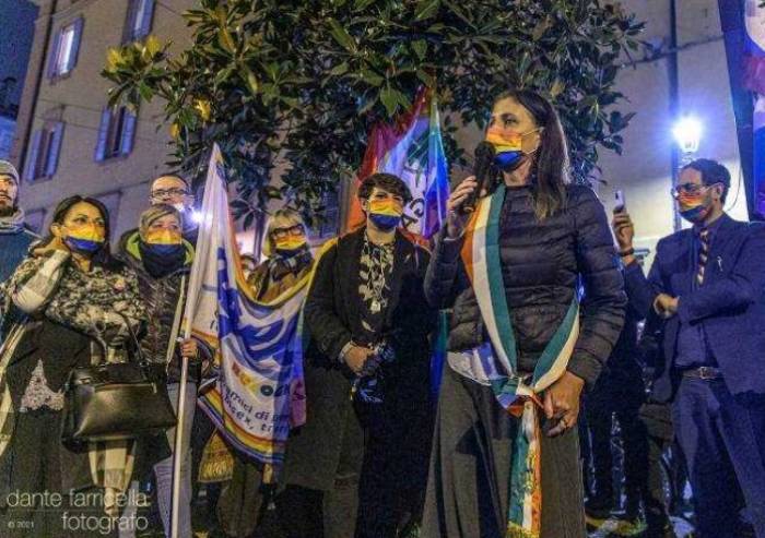 Il Comune dalla parte del DDL Zan, per il sindaco giusto sposare la protesta in fascia tricolore