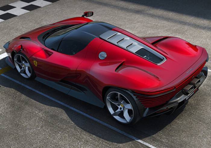 Ferrari: ricavi in crescita a 4,2 miliardi di euro
