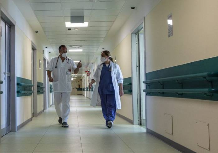 Modena, ricoveri Covid ancora più alti oggi rispetto al 2021