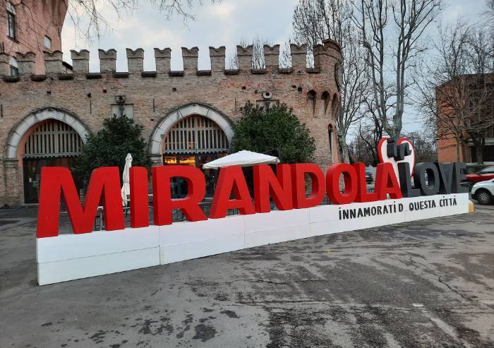 Mirandola: il Comune celebra l'amore per la propria città