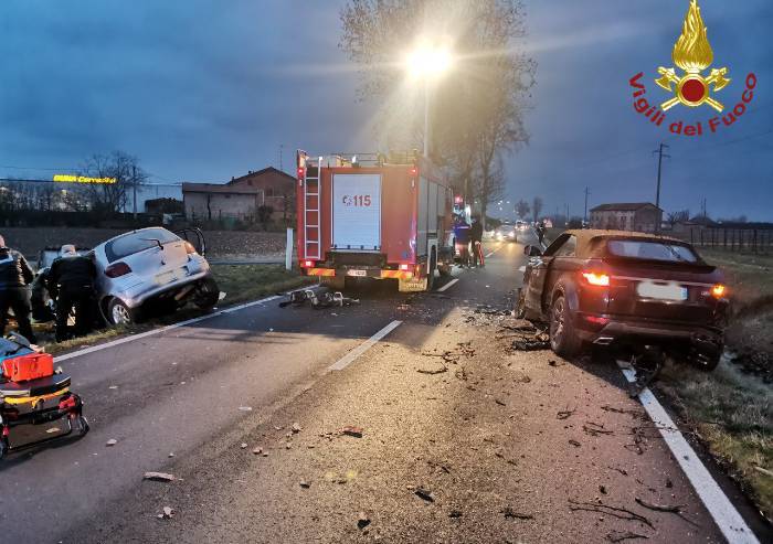 Soliera, schianto frontale sulla Nazionale per Carpi: due feriti