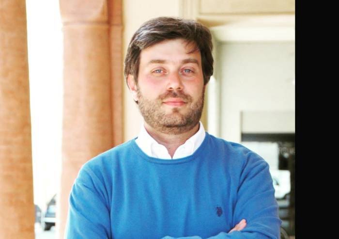 'Caro bollette, spegnere i monumenti è ipocrisia se si ha il 6,5% di azioni Hera e il 20 di Aimag'