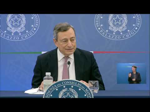 Draghi: 'Visto che bravi ministri che ho? Ho un bellissimo governo'