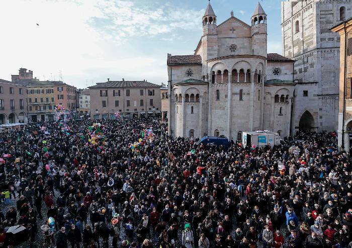 Green Pass Modena, assembramenti 'benedetti' e proteste 'maledette'