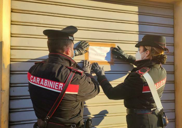 Problemi di ordine pubblico: bar chiuso