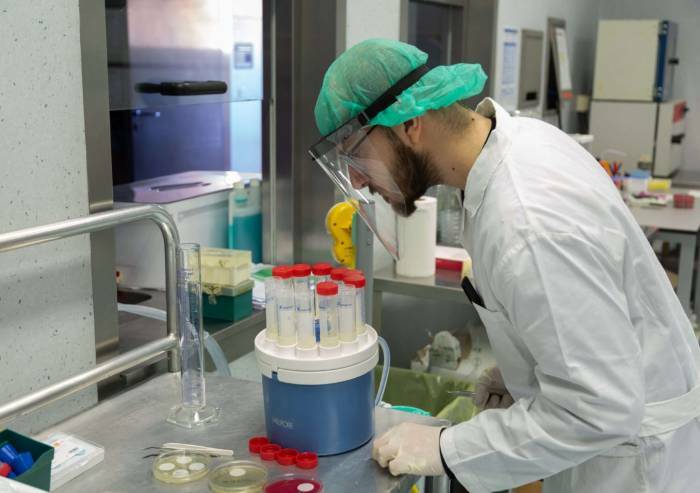Modena, impossibile fare esami delle urine: manca i reattivi