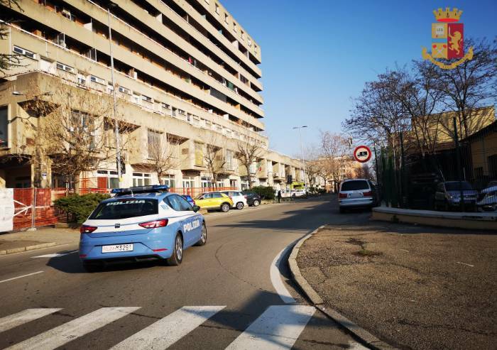 Controlli Polizia in zona Crocetta: uno su quattro con precedenti