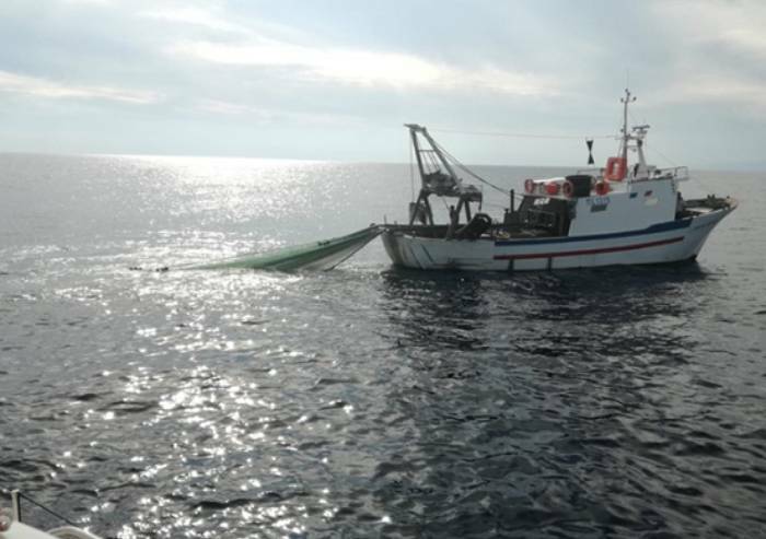 Caro carburante, i pescherecci italiani si fermano per una settimana