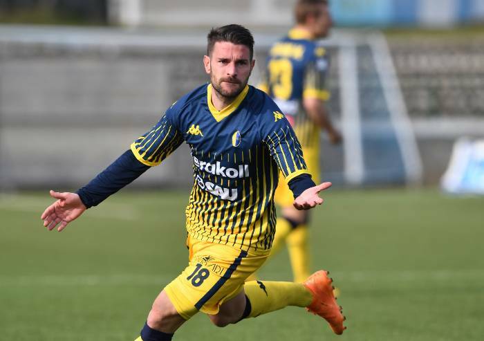 Il Modena sbanca Carrara e riprende a correre