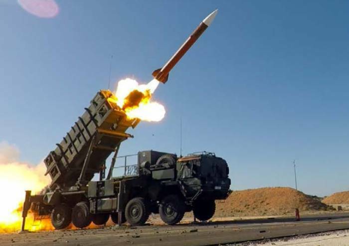 Ucraina: bombardata base militare vicino a Leopoli, nove morti