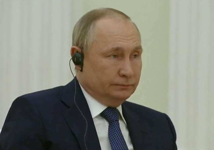 'Useremo il nucleare davanti a minaccia esistenziale per la Russia'