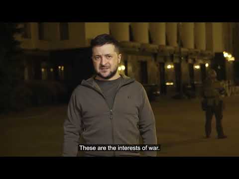 Zelensky dopo un mese di Guerra: 'La libertà deve essere armata'