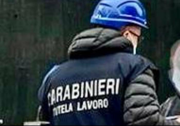 Mirandola, ispezione in cantiere edile: tre denunce e attività sospesa