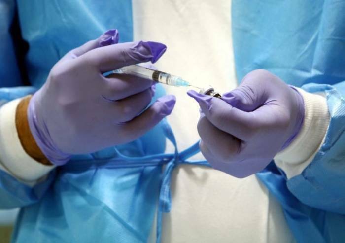 Covid, 3862 contagi in Emilia Romagna. Positivo il 22% dei tamponi