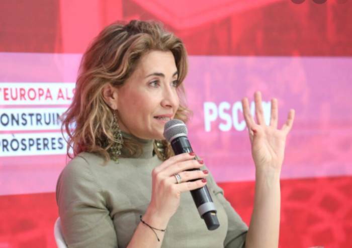 In Spagna camionisti 'autonomi' continuano il fermo dell'autotrasporto