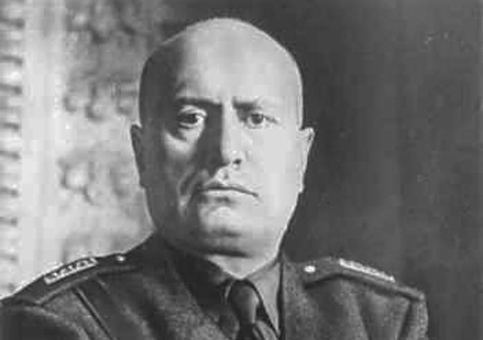 Vignola, revocata all'unanimità la cittadinanza onoraria a Mussolini