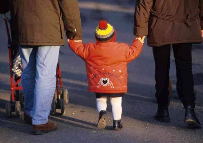 Congedo parentale retribuito al 30% fino ai 12 anni: ok del Governo