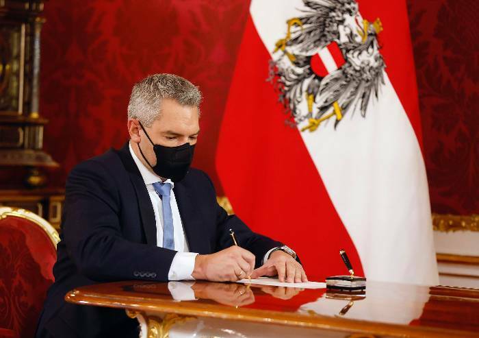 Il cancelliere austriaco incontra Putin: 'Non sono ottimista'